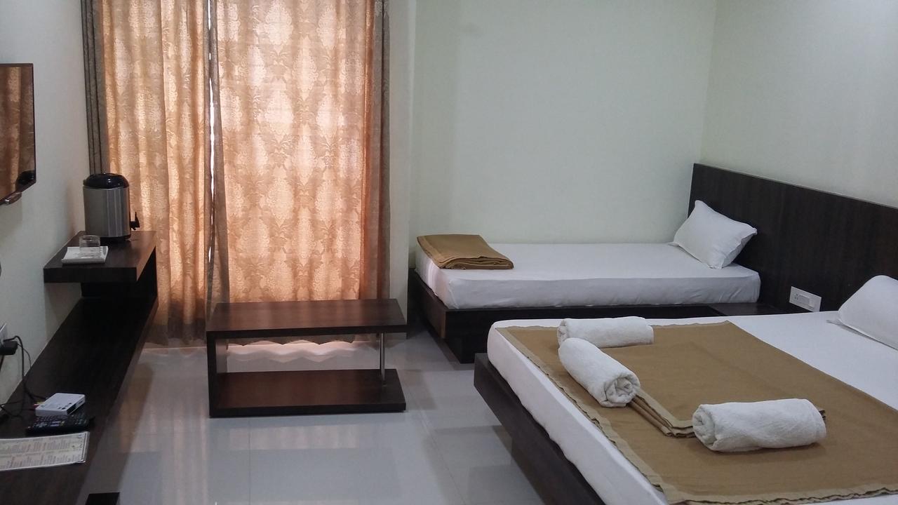 Hotel Casa Green Shirdi Exterior foto